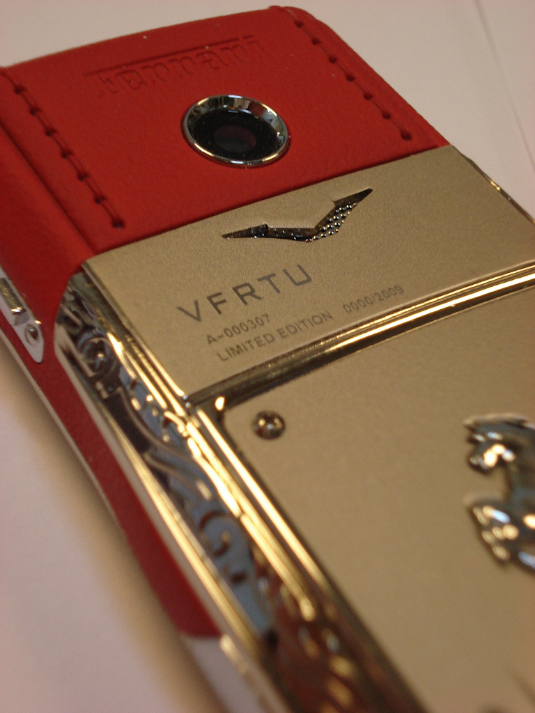 Láka vás absolútny luxus? Siahnite po legendárnom výrobcovi mobilov - značke Vertu!