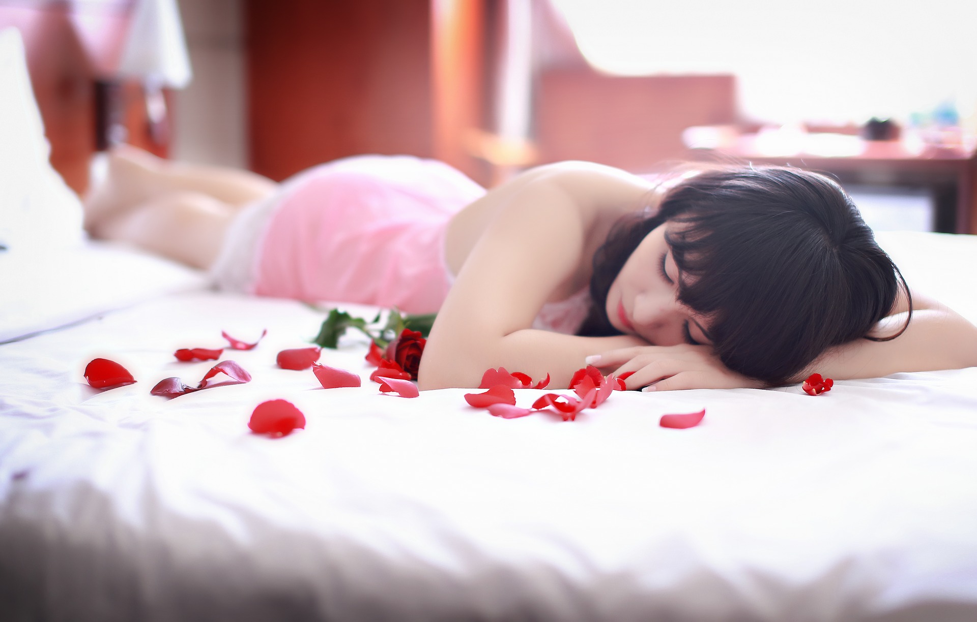 Valentín je deň všetkých romantikov a zamilovaných. Spravte ho nezabudnuteľným aj pre svojho partnera.