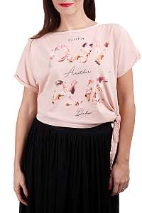 Deha púdrový crop top s kvetinovými motívmi