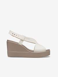 Krémové dámske sandále na kline Crocs Brooklyn