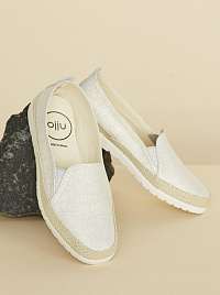 OJJU strieborné slip on