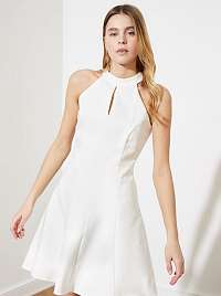 Trendyol biele šaty