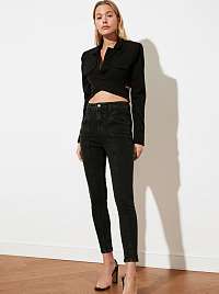 Trendyol čierne skinny fit skrátené džínsy