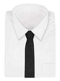 Čierna kravata v elegantnom prevedení