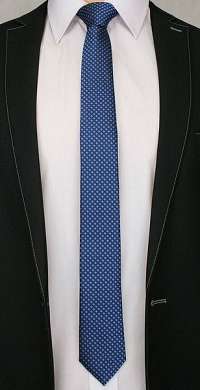 Elegantná kvietkovaná kravata granátová