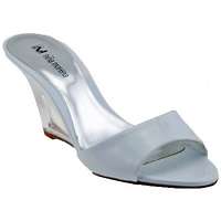 Nina Morena  T.70Klasse  Biela