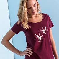 Blancheporte Krátka nočná košeľa s potlačou vtákov čerešňová