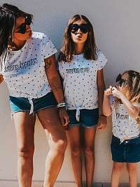 Biele bodkované dievčenské tričko CAMAIEU