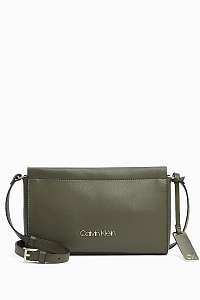 Calvin Klein khaki kabelka Enfold EW Crossbody Camouflage