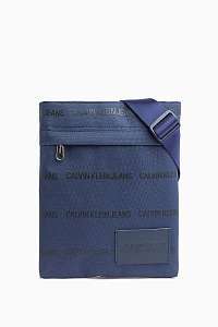 Calvin Klein tmavomodrá pánska taška SP Essential Flatpack Navy