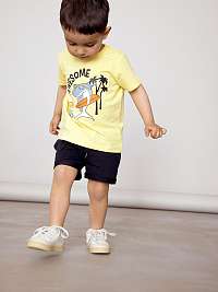 Chlapčenská súprava trička a šortiek v žltej a čiernej farbe s názvom Jerl