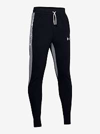 Čierne chlapčenské tepláky Under Armour SportStyle