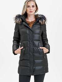Čierny dámsky prešívaný kabát s pravou kožušinou KARA