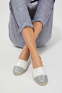 Moodo bielo-strieborné espadrilky s metalickým efektom