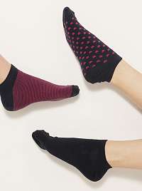 Sada troch párov vzorovaných ponožiek v čiernej a vínovej farbe Camaieu