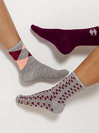 Sada troch párov vzorovaných ponožiek v šedej a vínovej farbe Camaieu