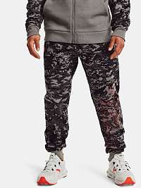 Tepláky Under Armour UA RIVAL FLC CAMO SCRIPT JGR - šedá