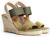 Tommy Hilfiger khaki topánky na kline Suede Monogram Wedges