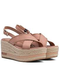 Tommy Hilfiger svetlo hnedé sandále na platforme Flatform Sandal Tommy Pastel Silky Nude -