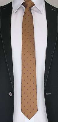 Hnedá kravata s kvietkami