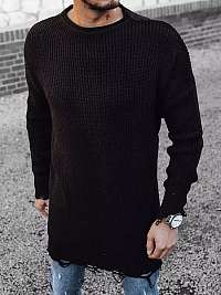 Štýlový predĺžený sveter v čiernej farbe