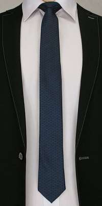 Tmavo-granátová kravata s jemnou textúrou Angelo di Monti