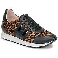 Minna Parikka  Nízke tenisky BUNNY RUNNER  Čierna