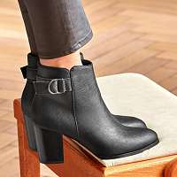 Blancheporte Nízke čižmy s ozdobnou sponou čierna